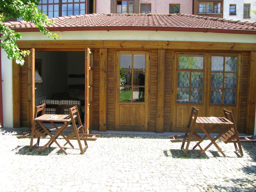 Penzion 102 Pardubice Exterior photo